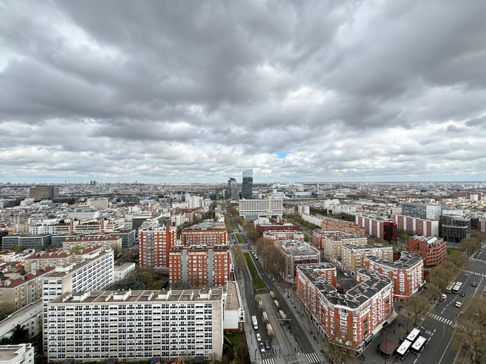 Tour Ancone Parijs